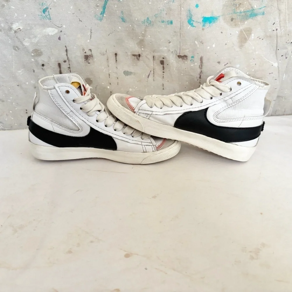 Nike Blazer Mid '77 Jumbo Sneakers
